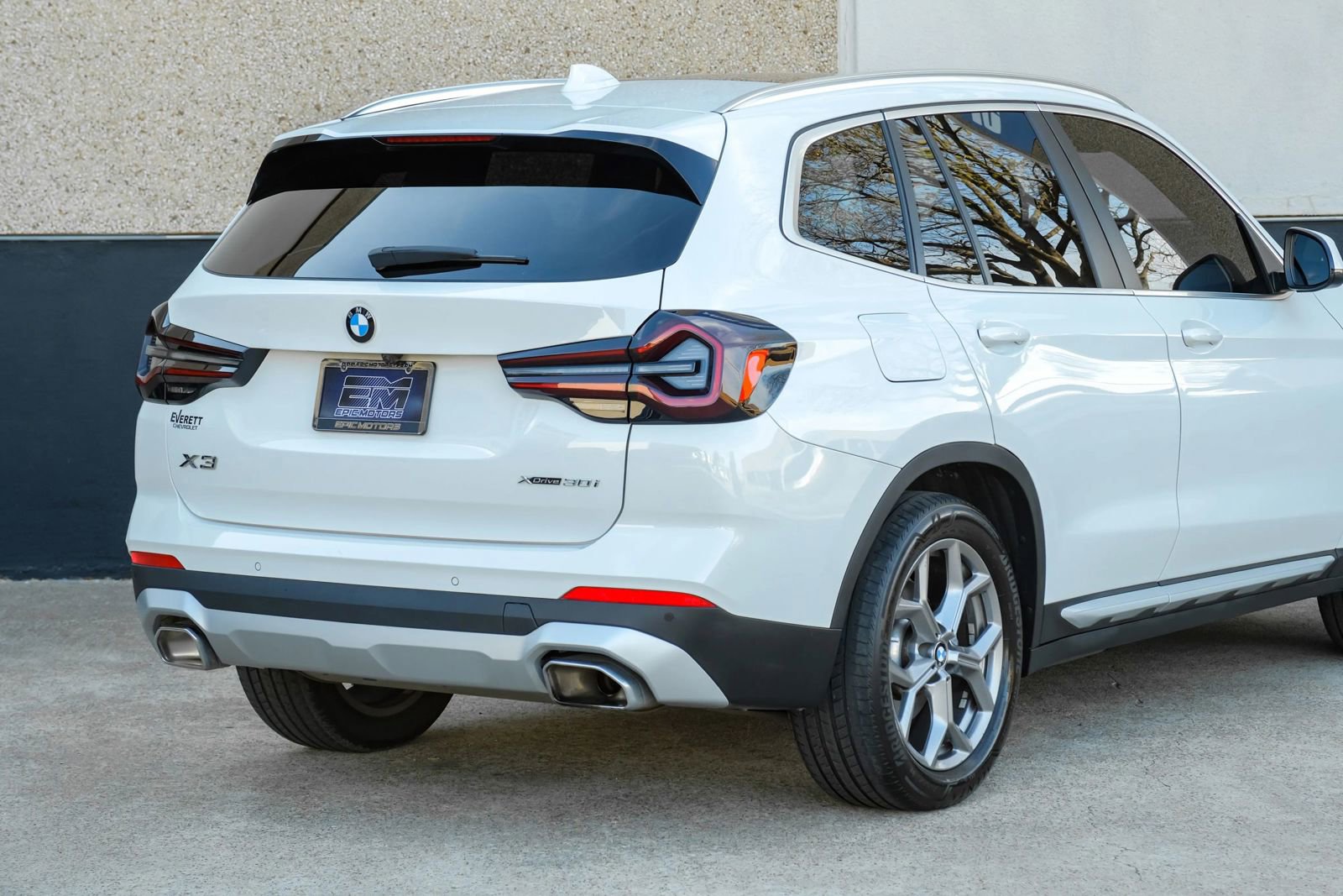 Used 2023 BMW X3 xDrive30i w/ Premium Package w/ZPA AWD/4WD image 6