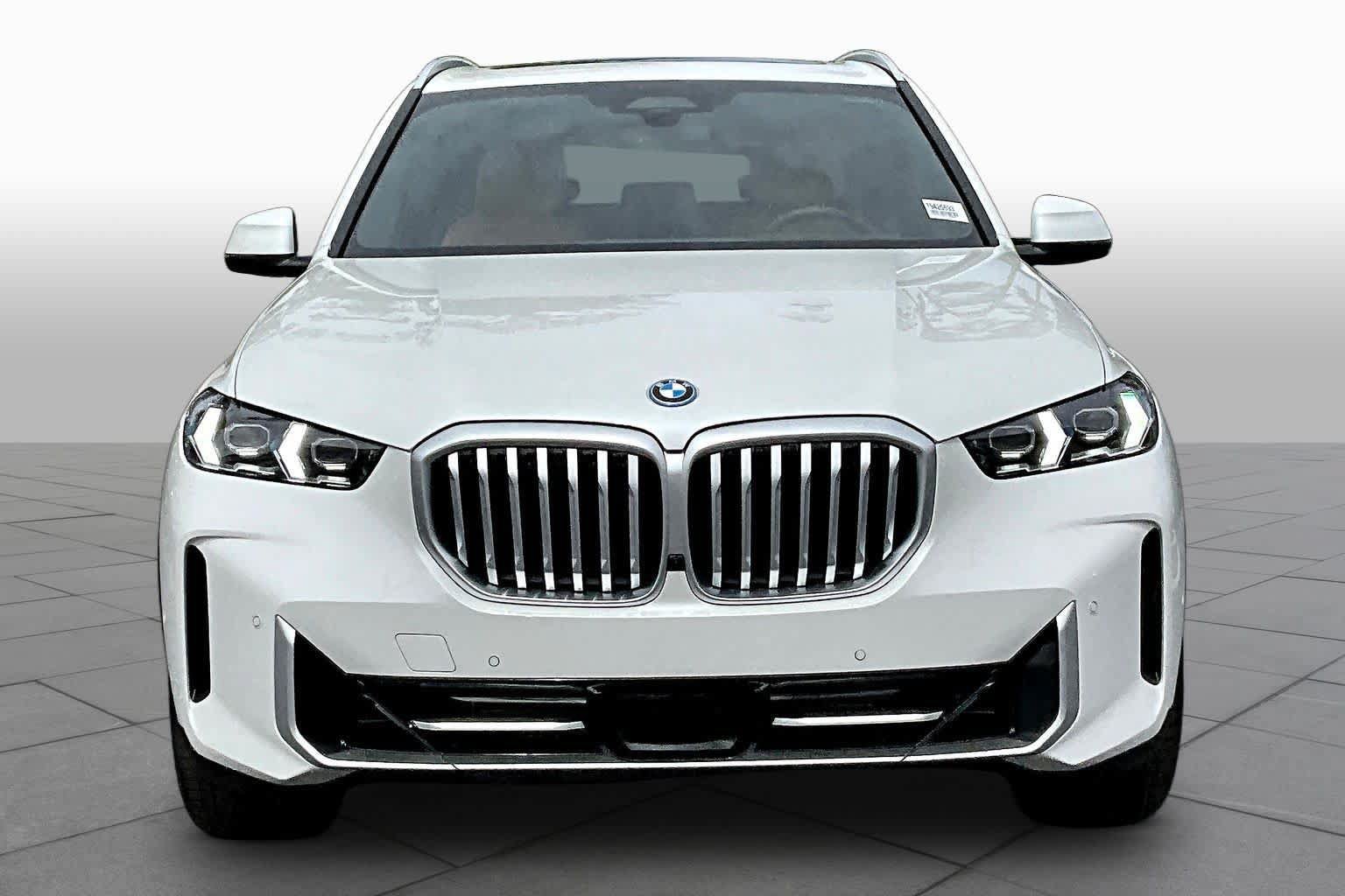 New 2026 BMW X5 xDrive50e AWD/4WD image 3
