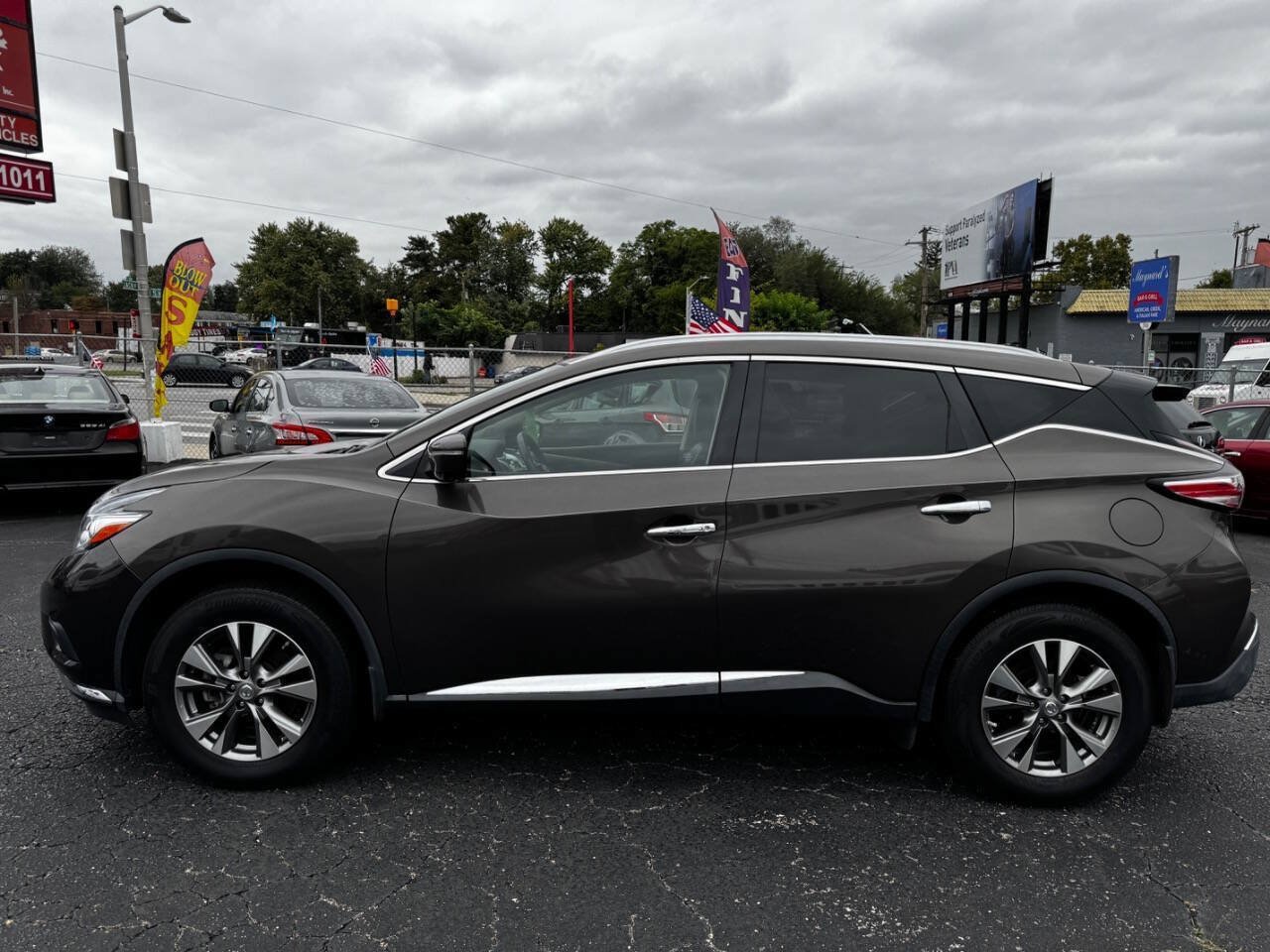 Used 2015 Nissan Murano SL w/ Cargo Package AWD/4WD image 2