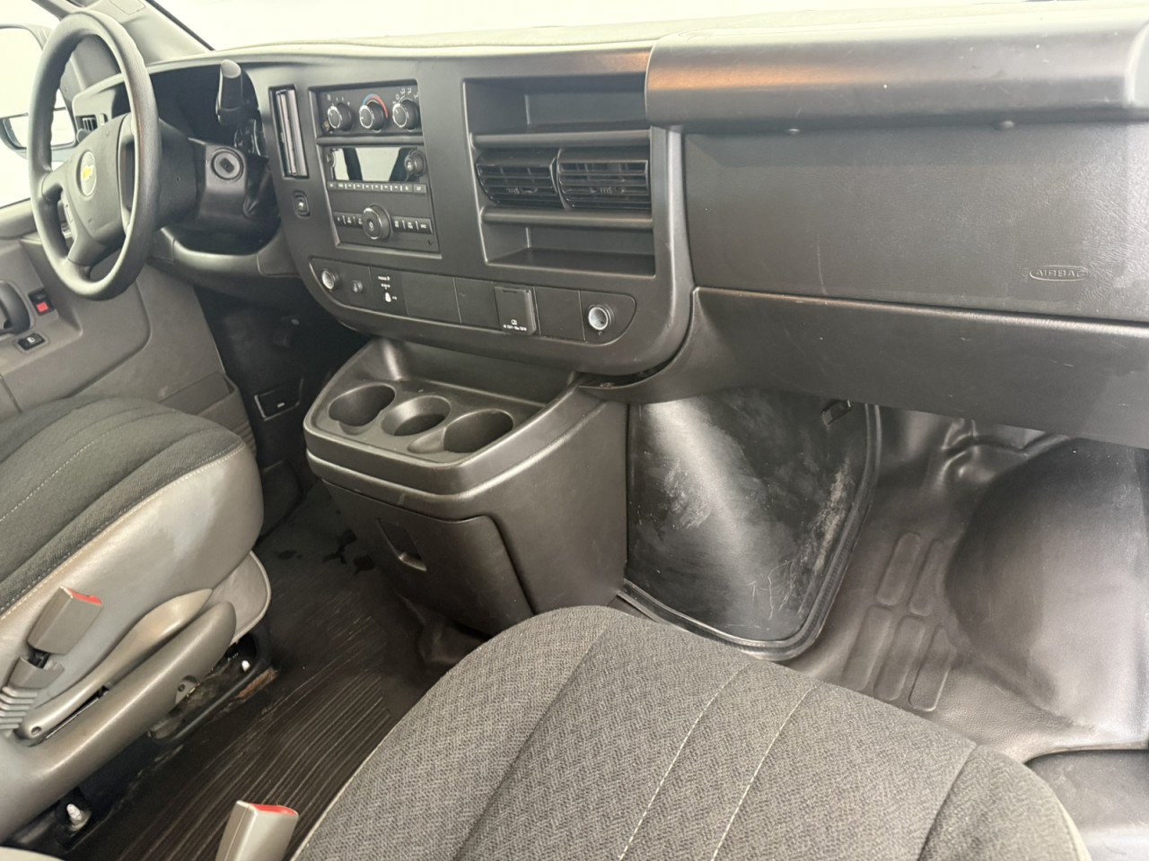 Used 2025 Chevrolet Express 2500 w/ Driver Convenience Package RWD image 11