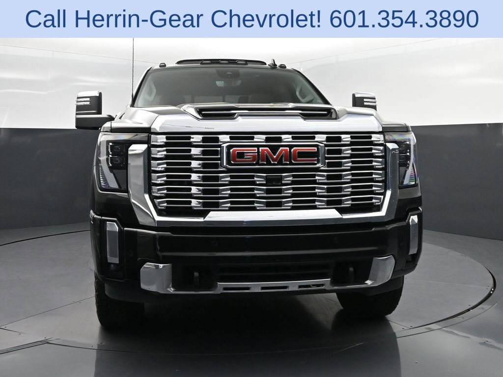 Used 2024 GMC Sierra 3500 Denali w/ Denali Reserve Package image 10