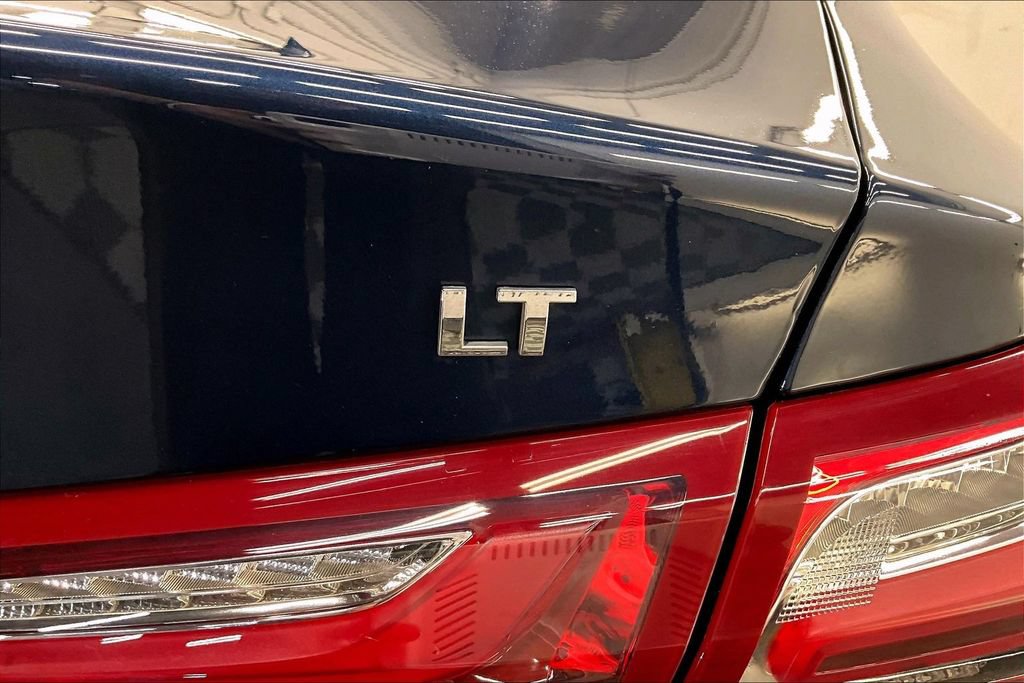 Used 2021 Chevrolet Malibu LT FWD image 7