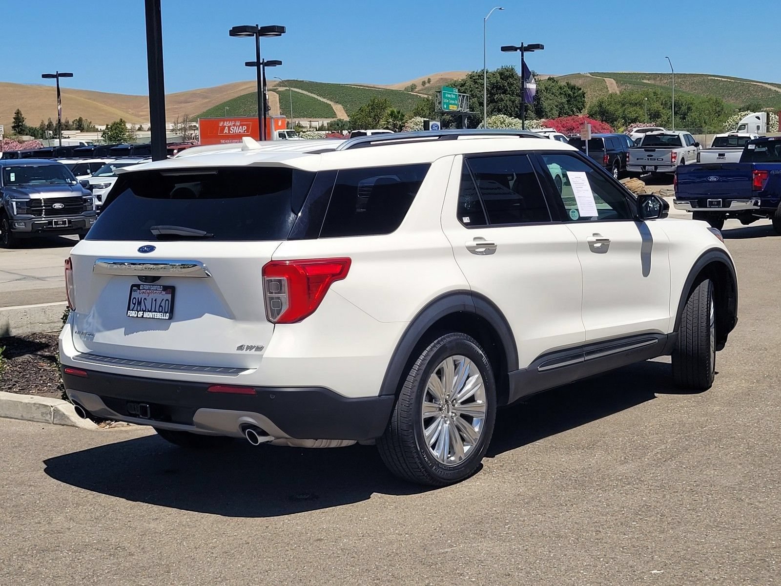 Certified 2023 Ford Explorer Limited w/ Limited Technology Package AWD/4WD image 4