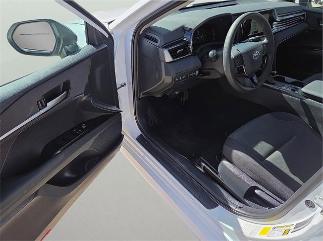 Used 2025 Toyota Camry LE image 14