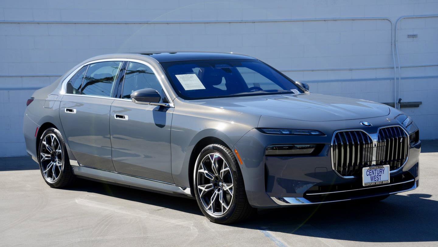 Used 2025 BMW i7 xDrive60