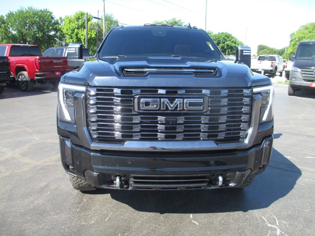 Used 2024 GMC Sierra 2500 Denali Ultimate AWD/4WD image 15