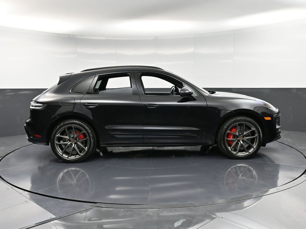New 2026 Porsche Macan GTS image 9