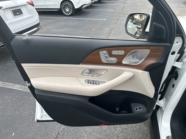Used 2025 Mercedes-Benz GLS 450 4MATIC image 20