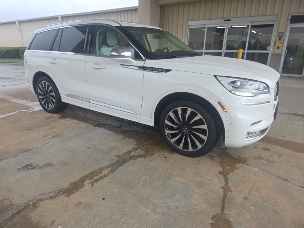 Used 2020 Lincoln Aviator Black Label Grand Touring w/ Class IV Trailer Tow Package AWD/4WD image 18