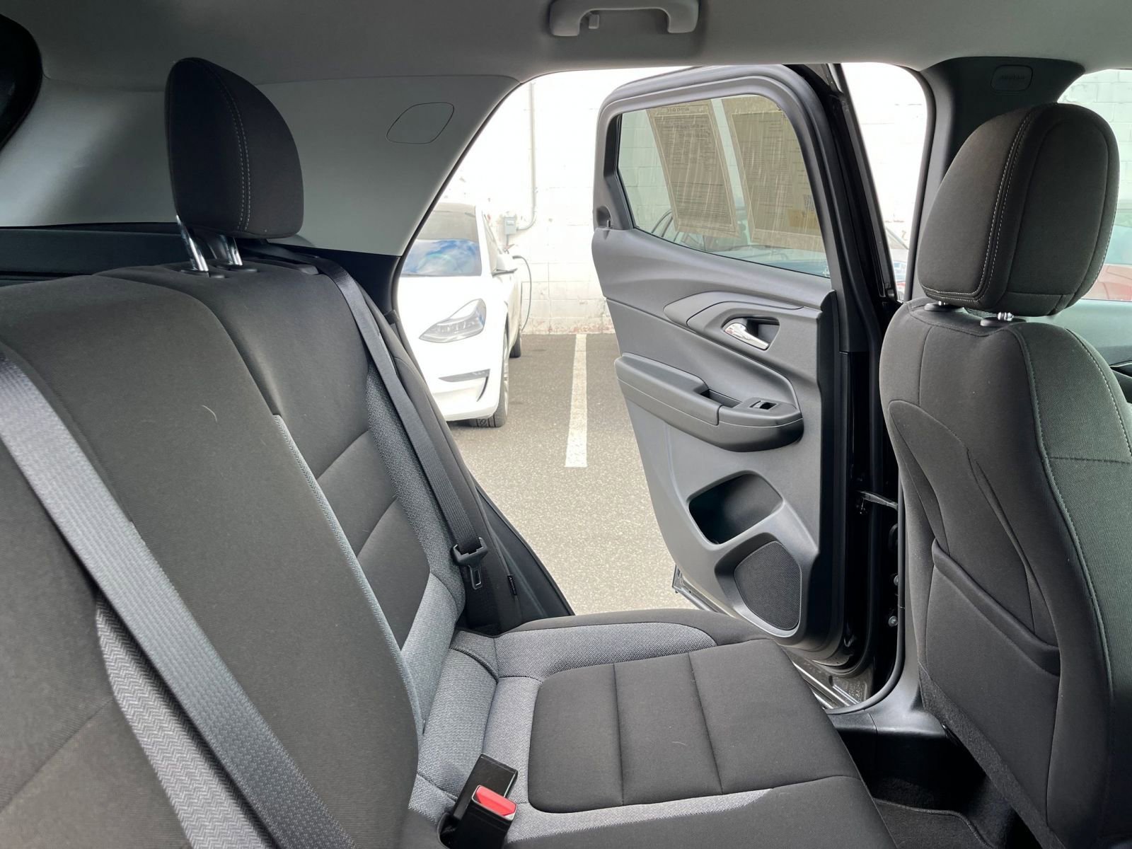 Used 2025 Chevrolet TrailBlazer LT FWD image 36