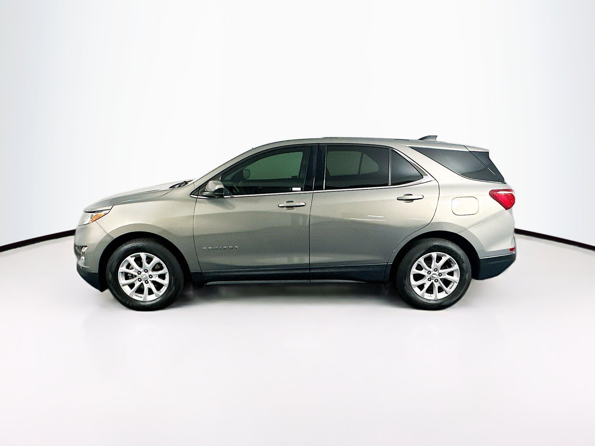 Used 2018 Chevrolet Equinox LT FWD image 4