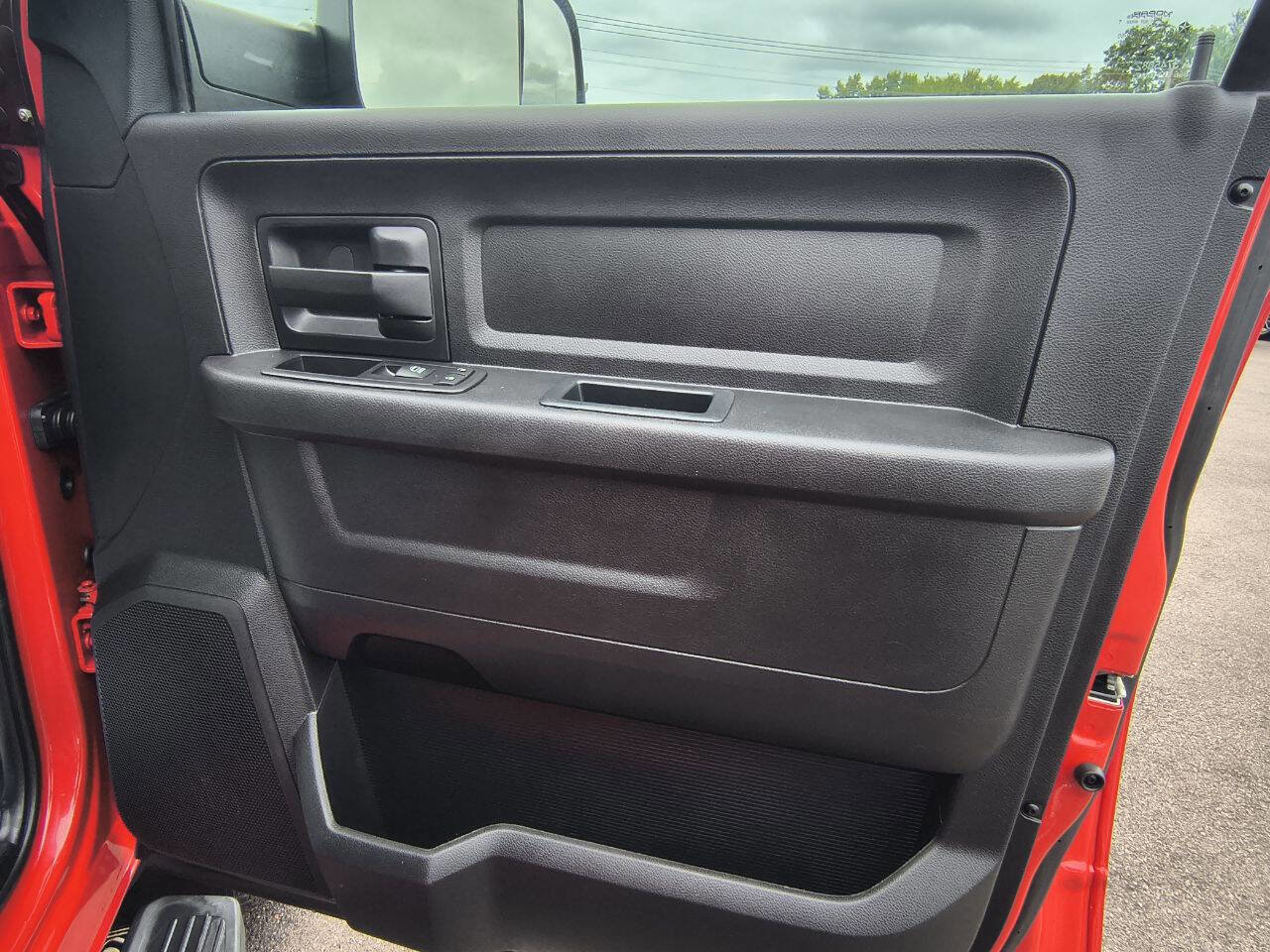 Used 2017 RAM 2500 Tradesman w/ Chrome Appearance Group image 20