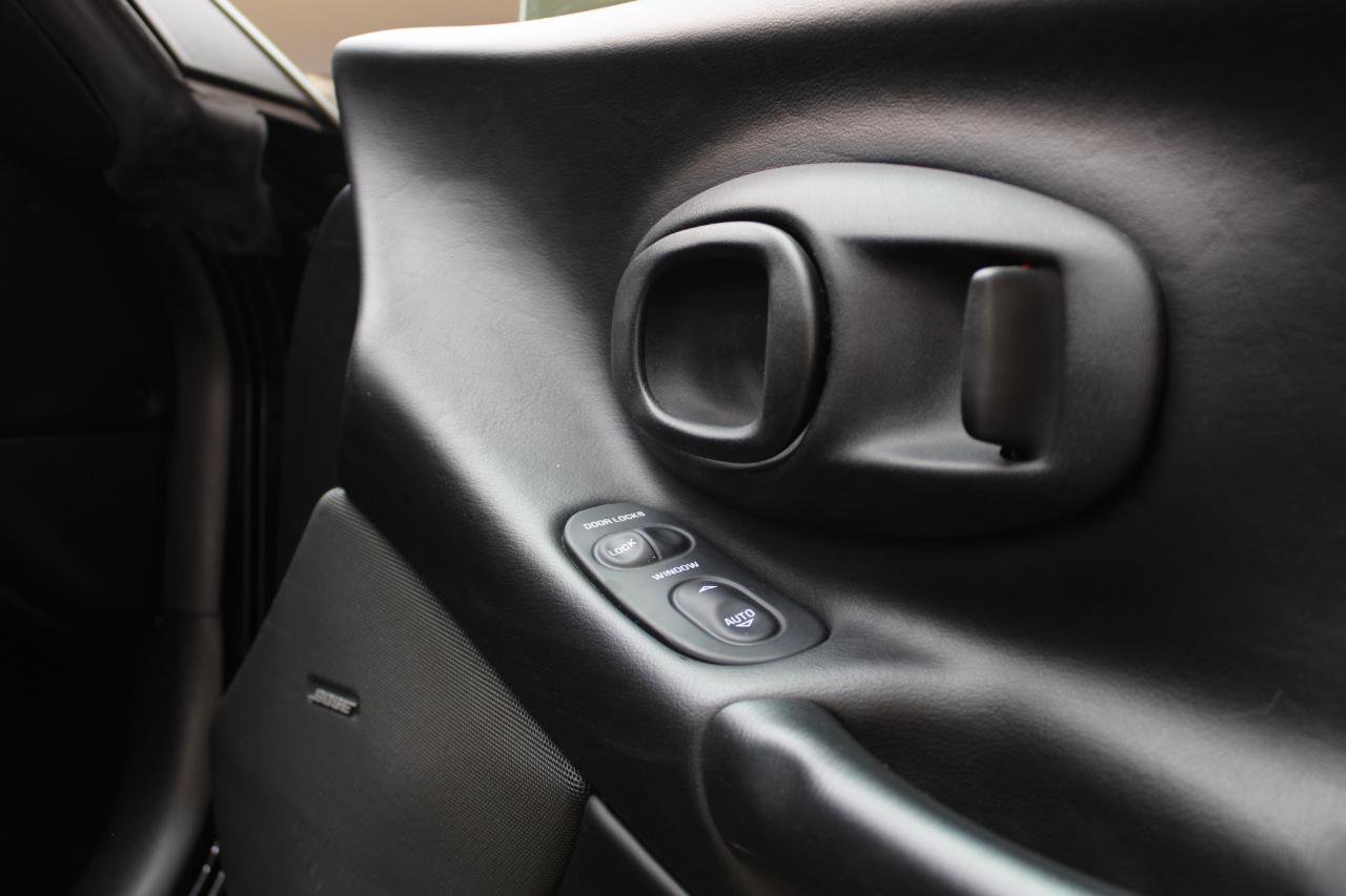 Used 2003 Chevrolet Corvette Z06 w/ Memory Package, 3 Drivers image 39