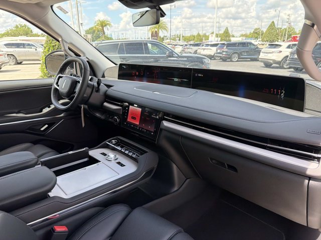 New 2026 Lincoln Navigator L Reserve AWD/4WD image 18