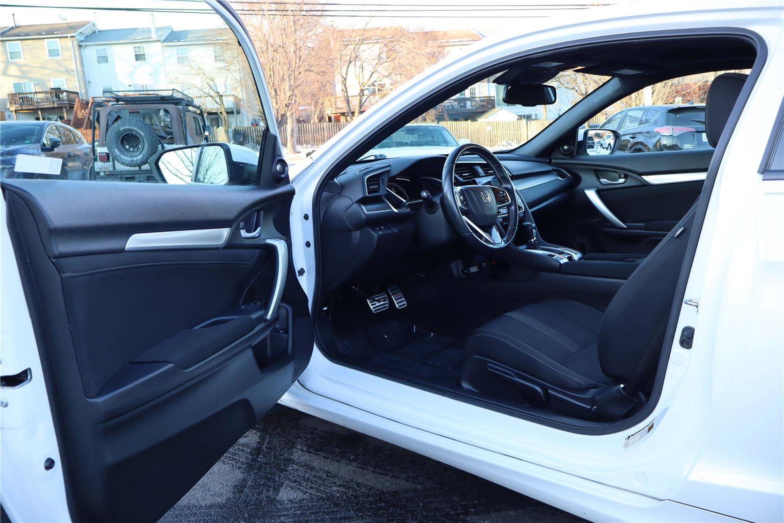 Used 2019 Honda Civic EX image 12