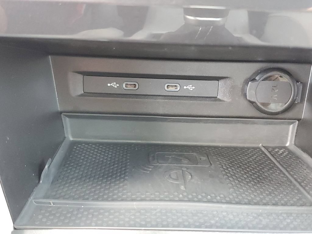 Certified 2023 Volkswagen Tiguan SE R-Line FWD image 28