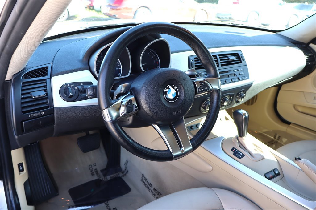 Used 2006 BMW Z4 3.0si RWD image 13