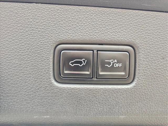 Used 2024 Kia Carnival EX FWD image 29