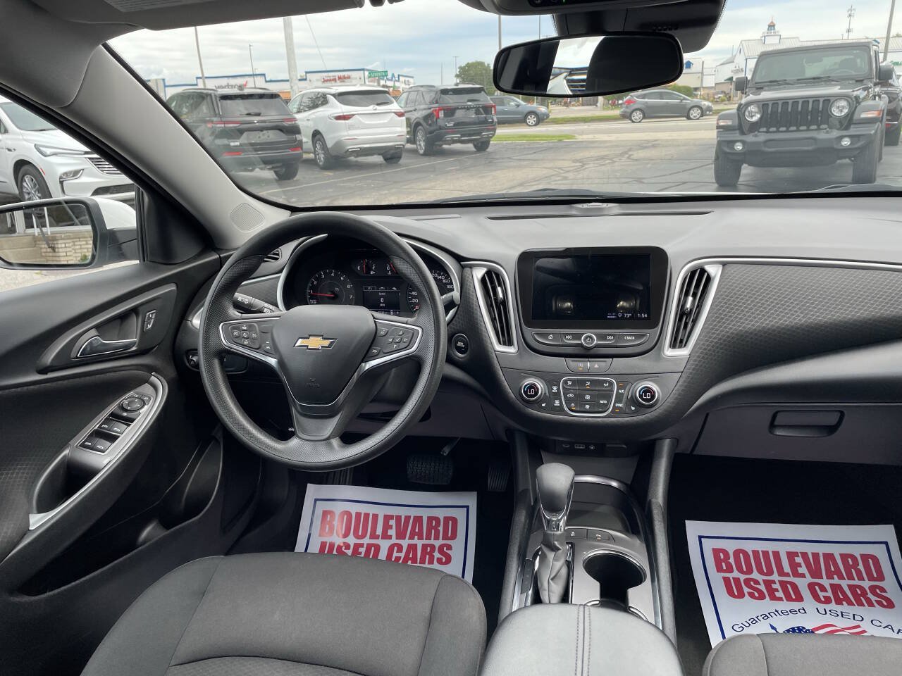 Used 2024 Chevrolet Malibu LT FWD image 3