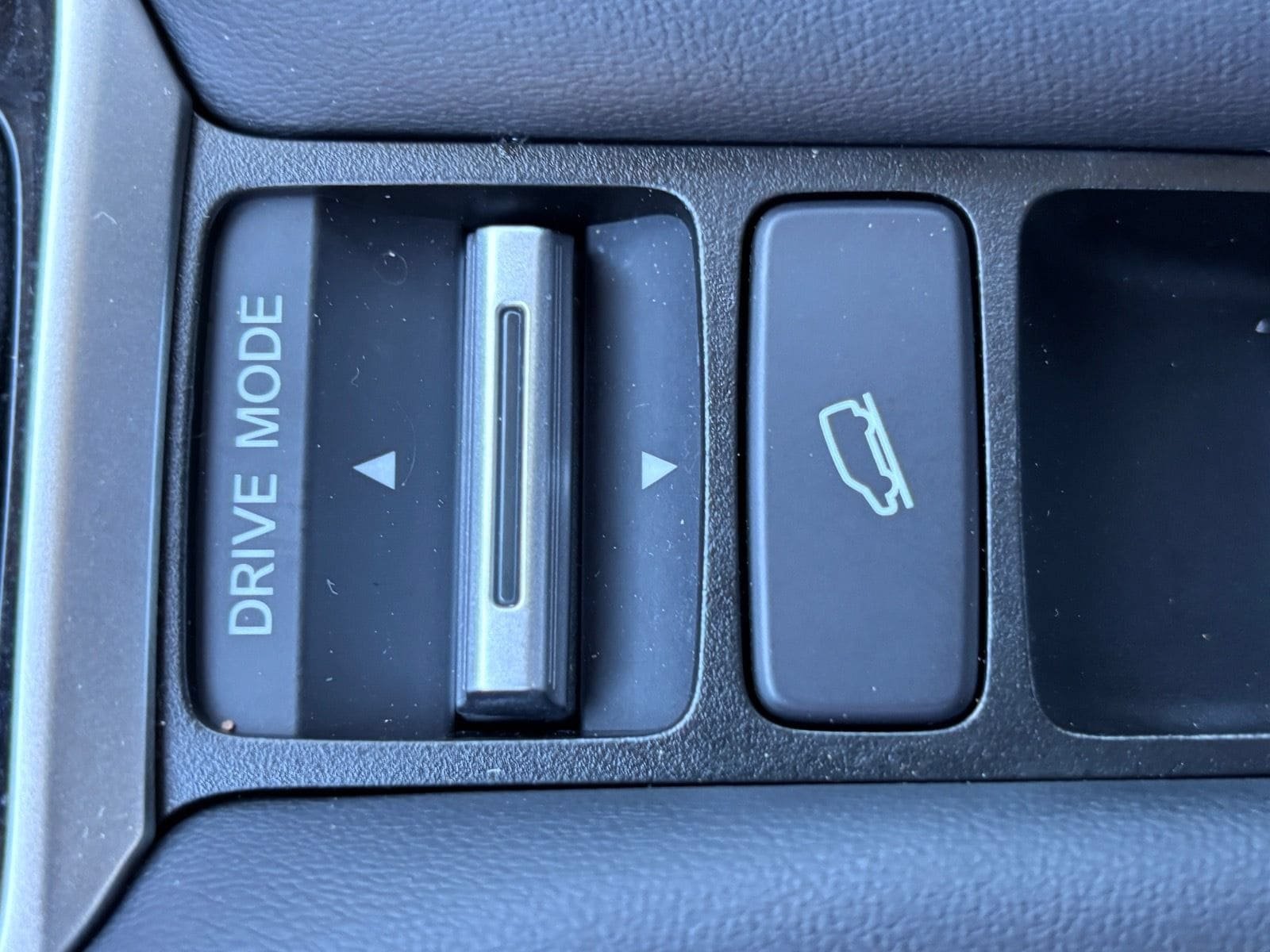 Certified 2024 Honda HR-V EX-L image 34