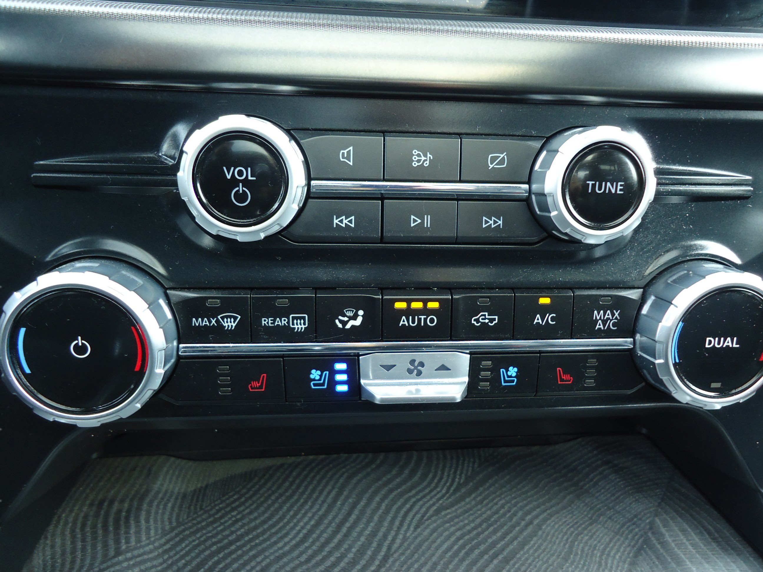 Used 2023 Ford F150 Platinum w/ Equipment Group 701A High AWD/4WD image 21