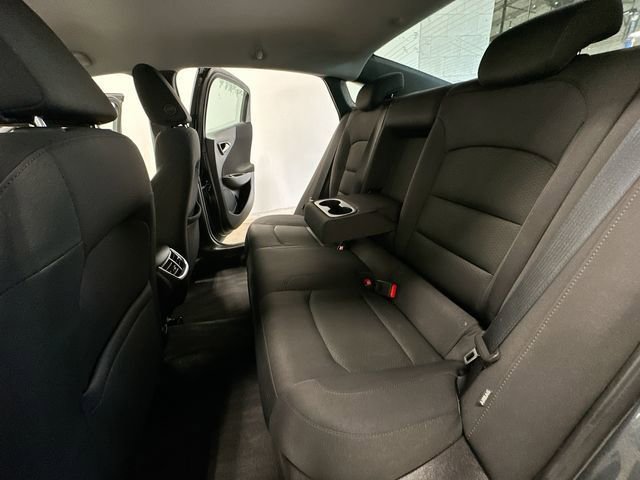 Used 2018 Chevrolet Malibu LT FWD image 18