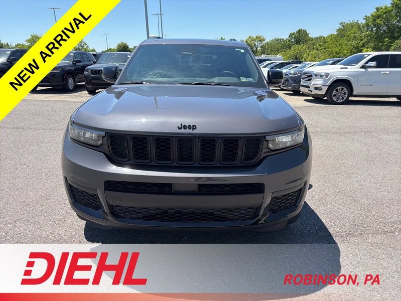 Used 2023 Jeep Grand Cherokee L Laredo AWD/4WD image 3