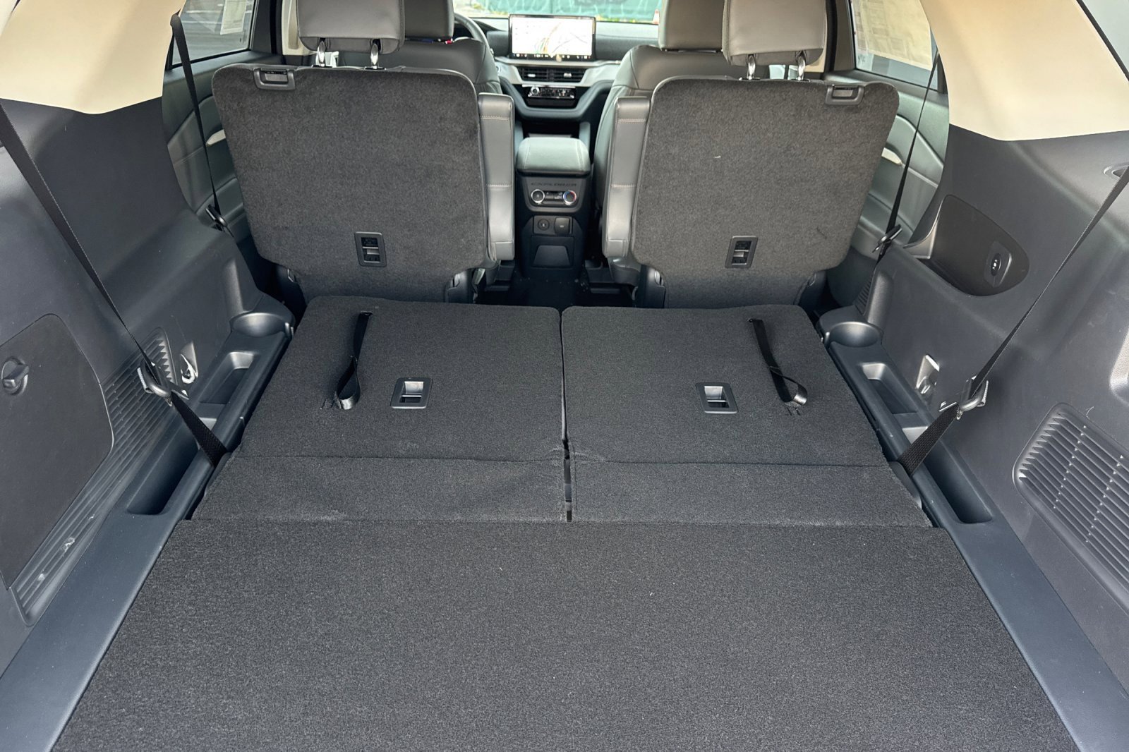 New 2026 Ford Explorer Active w/ Active Comfort Package image 15