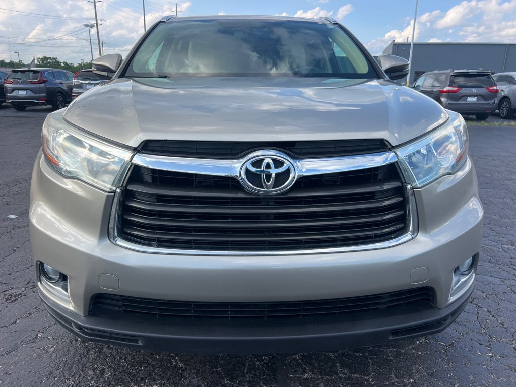 Used 2014 Toyota Highlander Limited AWD/4WD image 2