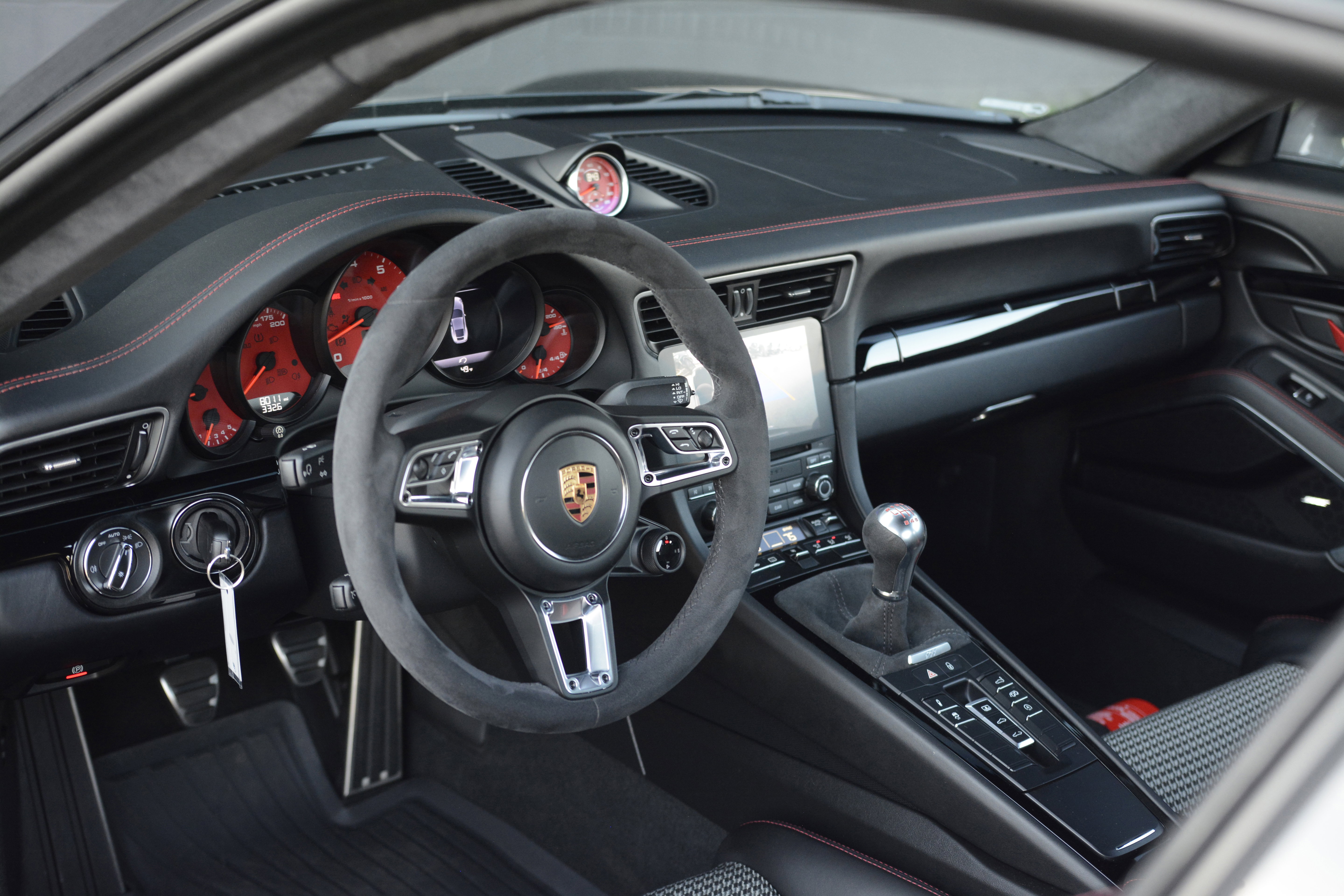 Certified 2018 Porsche 911 Carrera T image 4