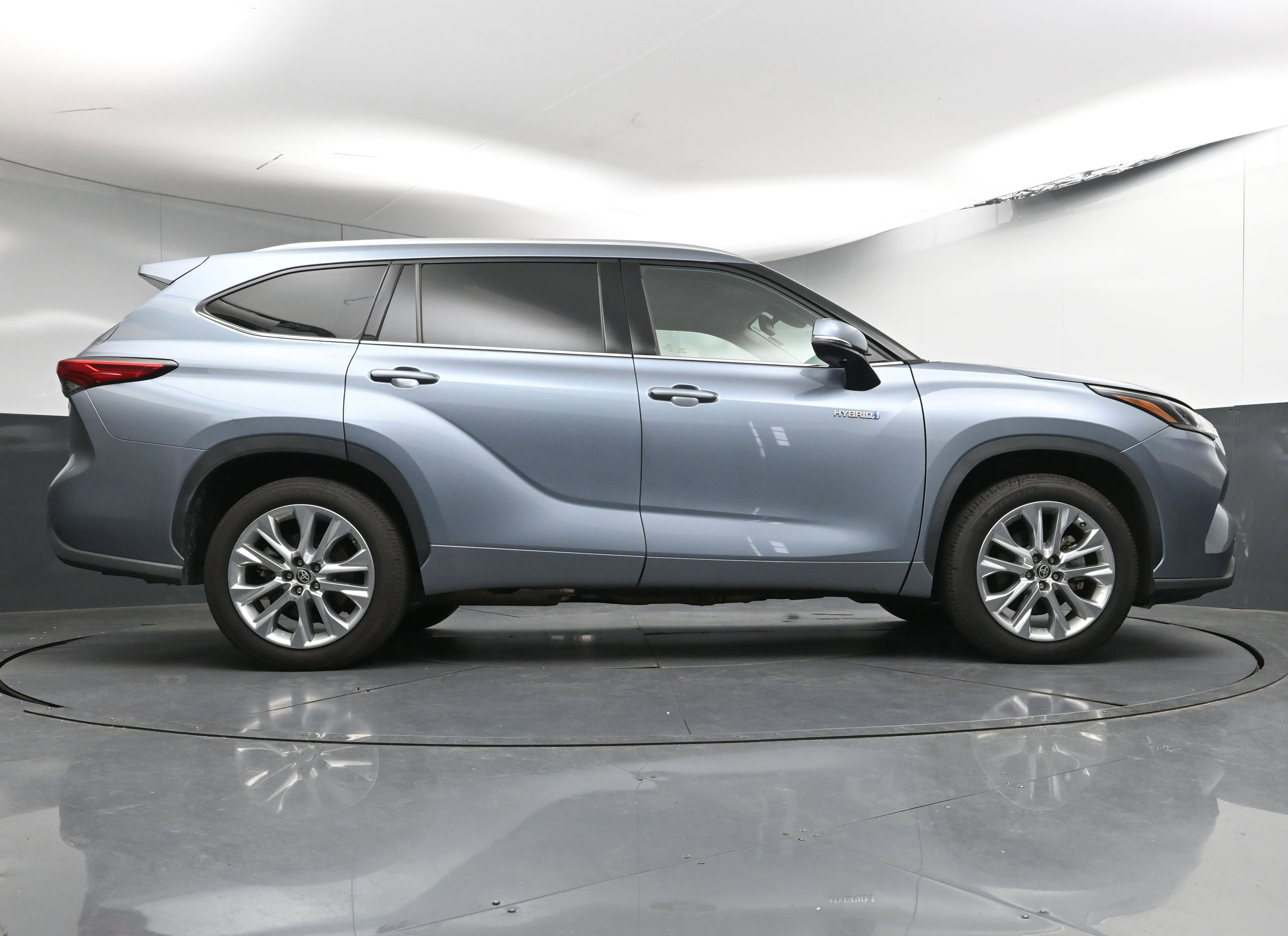 Used 2020 Toyota Highlander Limited image 28