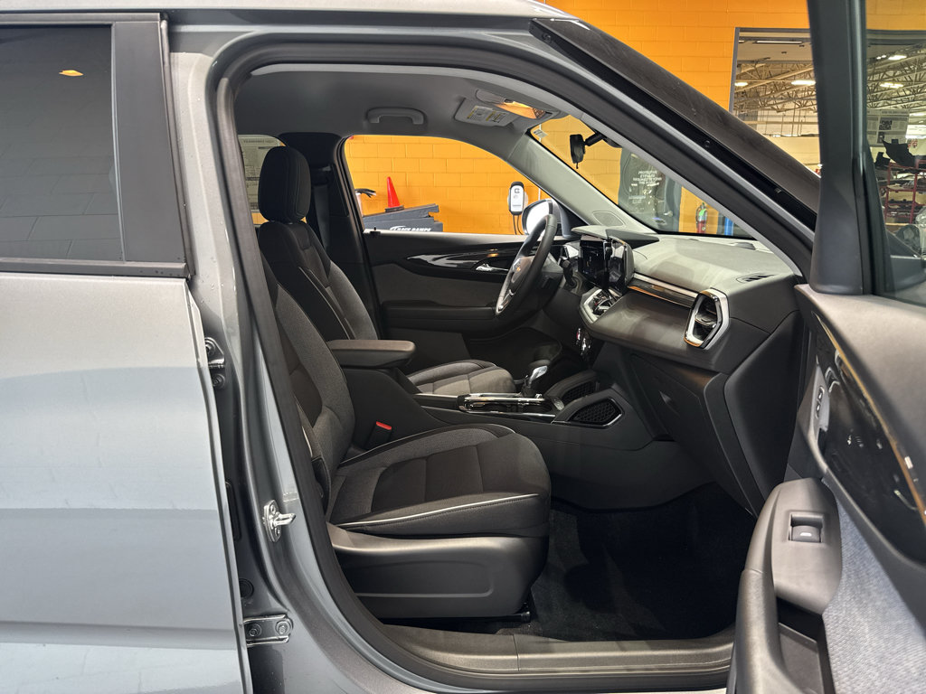 New 2026 Chevrolet TrailBlazer LT w/ LT Cold Weather Package AWD/4WD image 16