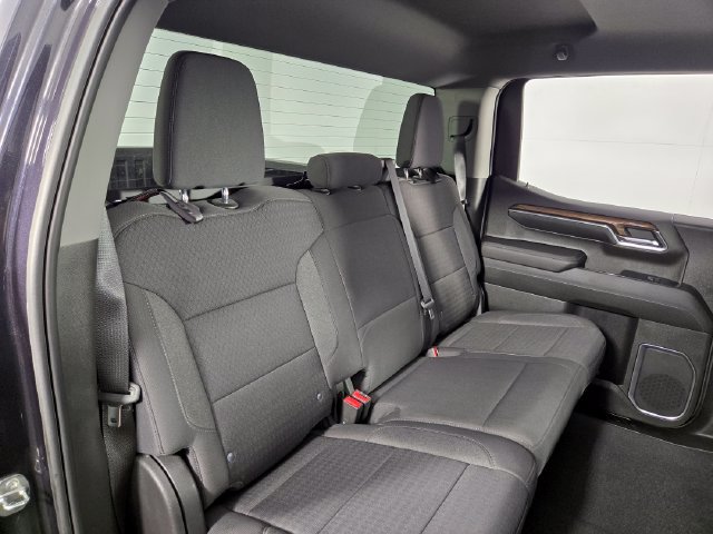 Used 2023 Chevrolet Silverado 1500 LT AWD/4WD image 17