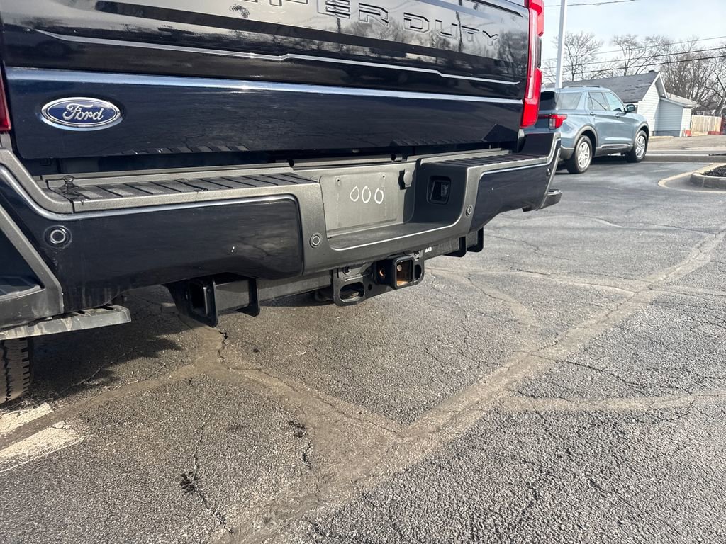 Used 2025 Ford F250 Platinum image 11