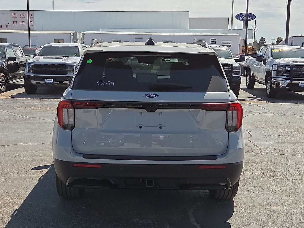 New 2027 Ford Explorer ST-Line w/ Premium Package RWD image 4
