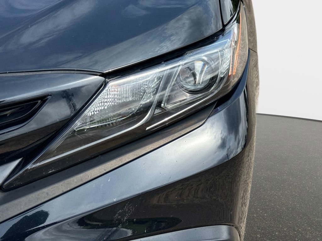 Used 2021 Toyota Camry SE w/ Audio Upgrade Package FWD image 9