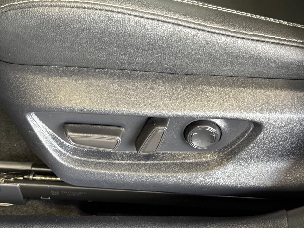 Certified 2025 Toyota Camry SE image 21