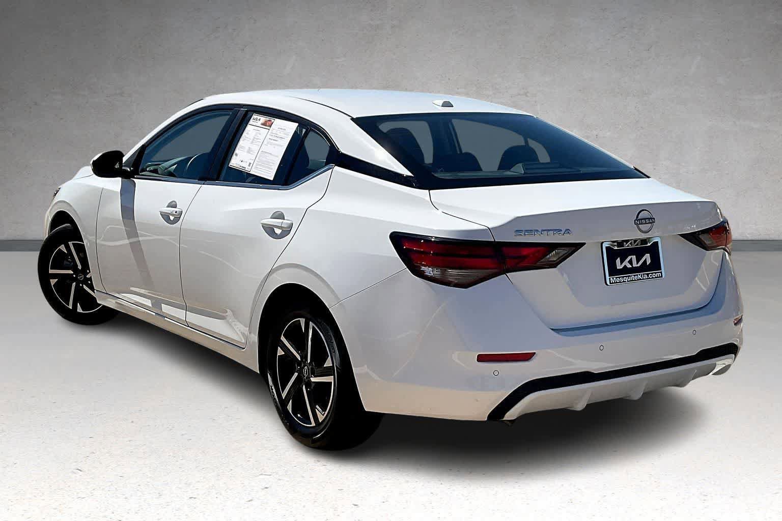 Used 2025 Nissan Sentra SV FWD image 4