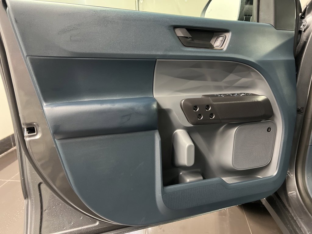 New 2026 Ford Maverick Lariat w/ Black Appearance Package image 28