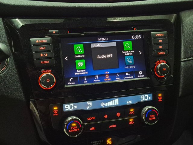 Used 2019 Nissan Rogue SV w/ Premium Package FWD image 22