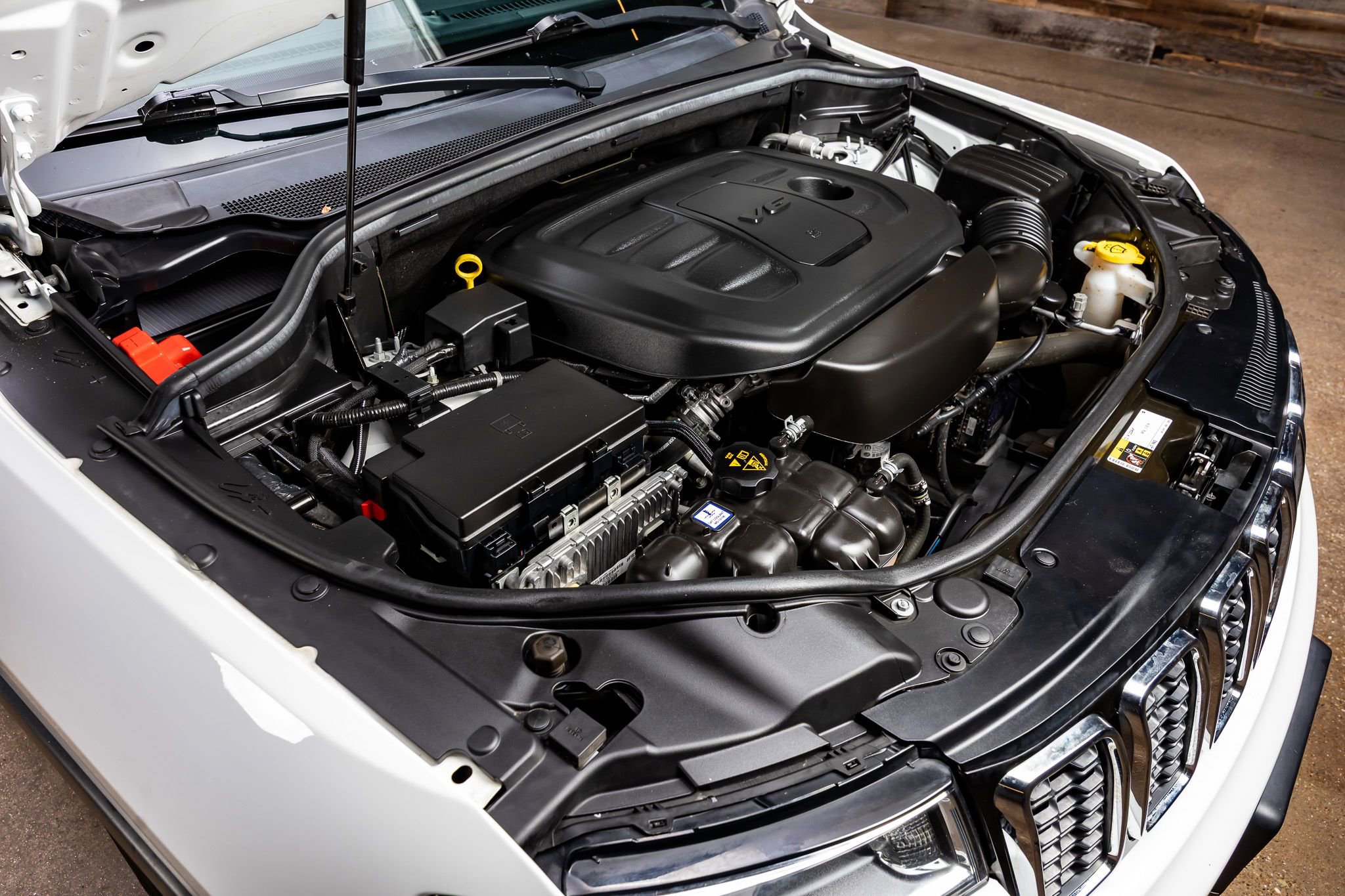 Used 2020 Jeep Grand Cherokee Limited image 36