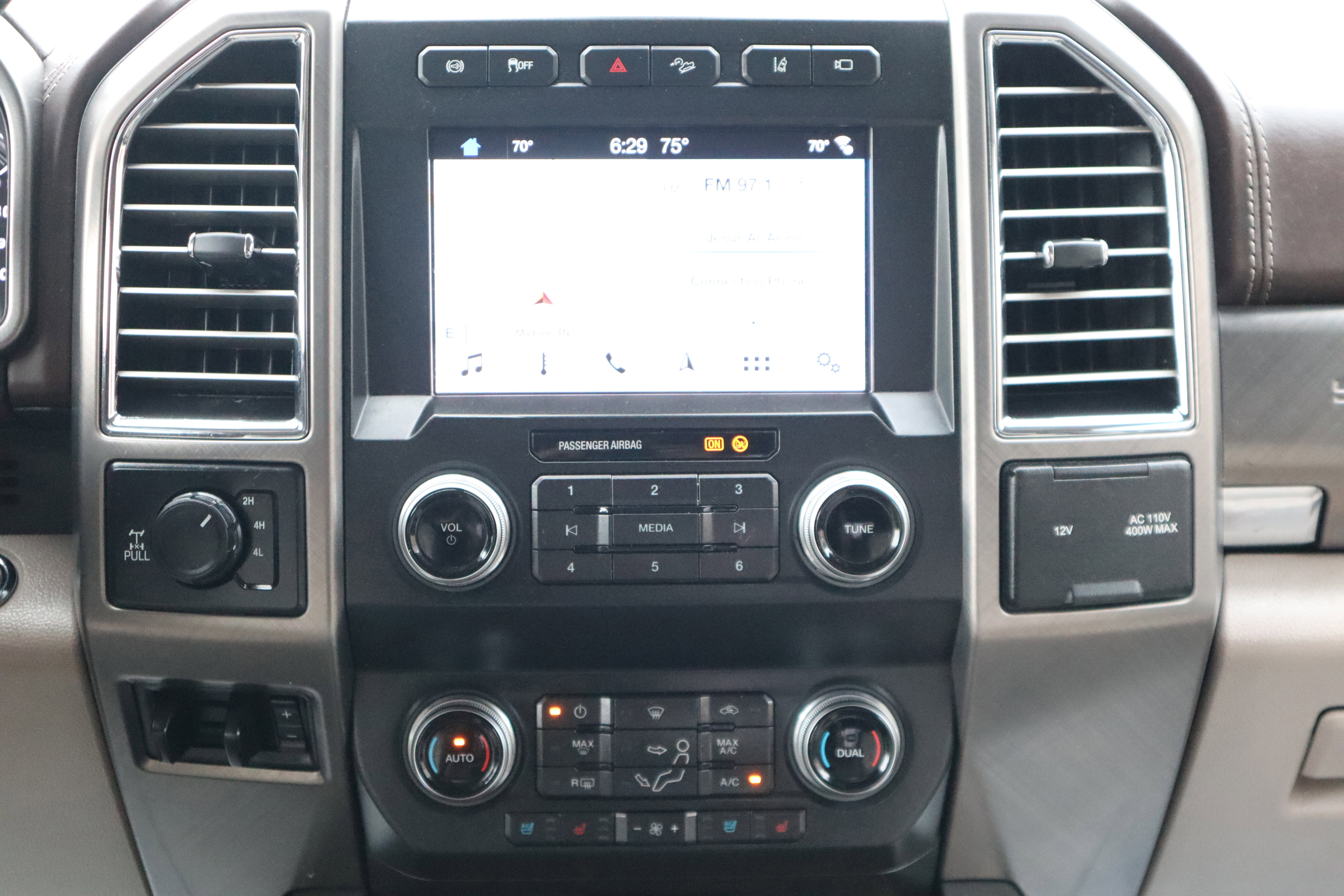 Used 2019 Ford F250 Limited w/ FX4 Off-Road Package AWD/4WD image 15