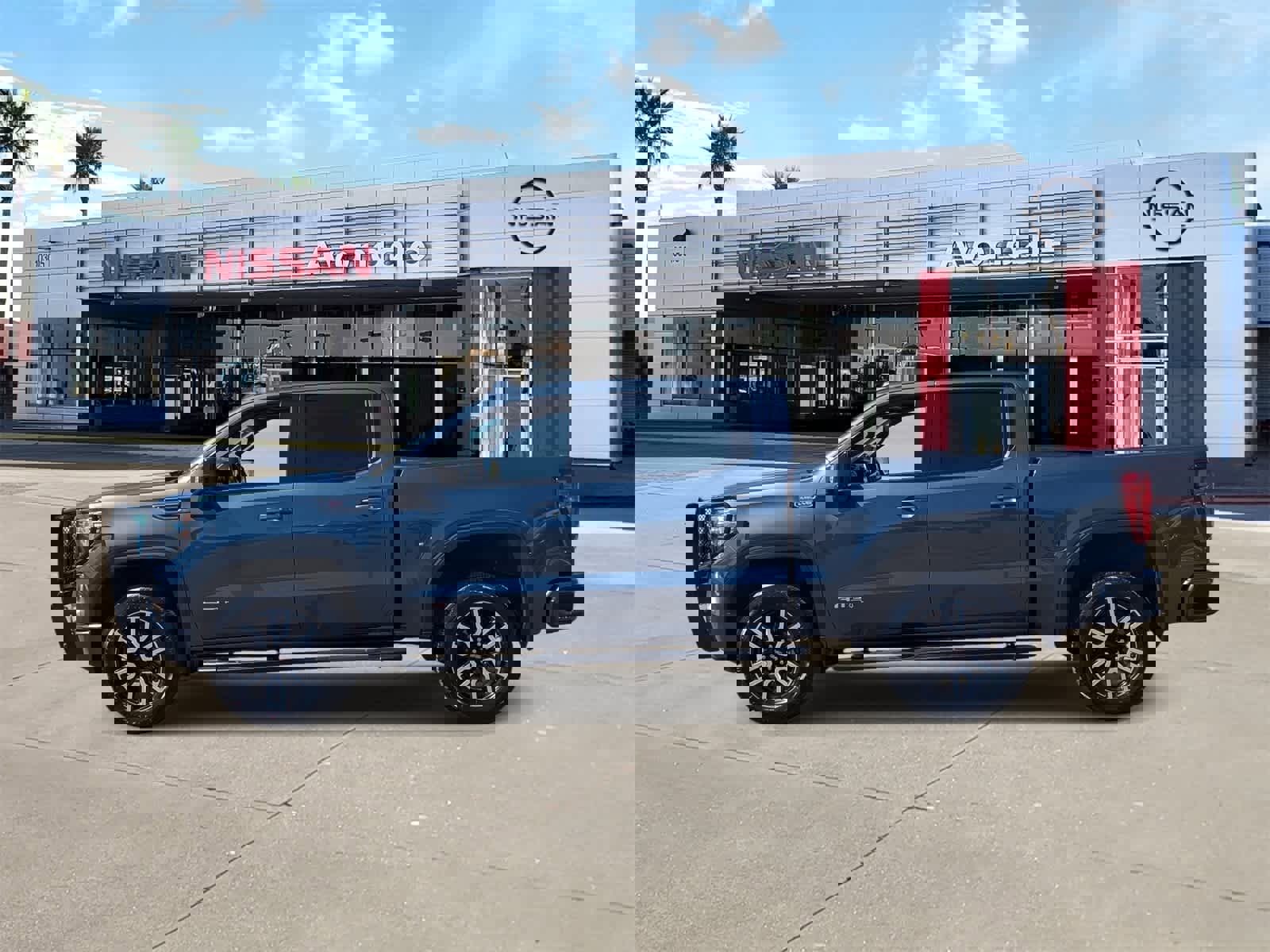 Used 2021 GMC Sierra 1500 AT4 w/ AT4 Premium Package image 2