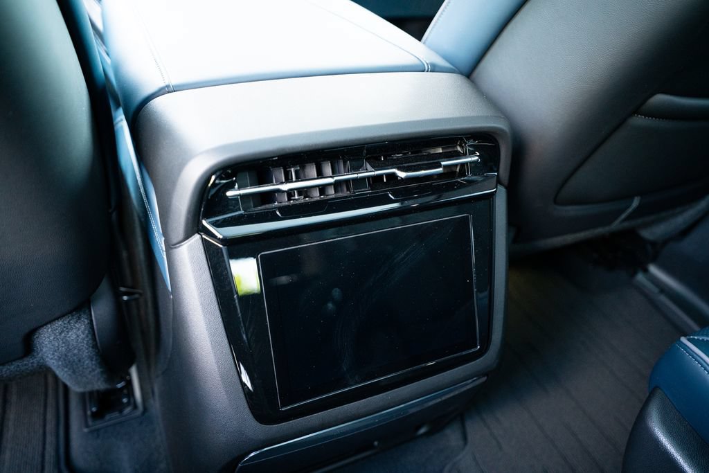 Used 2025 Cadillac Escalade IQ Luxury 2 w/ LPO, Premium Carpet Package AWD/4WD image 48