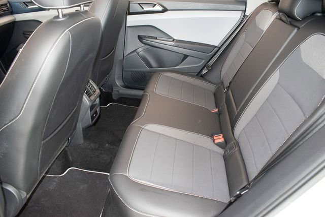 Used 2023 Volkswagen Taos SE AWD/4WD image 16