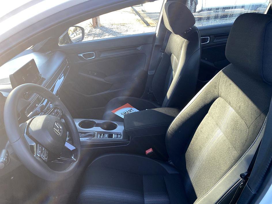 Used 2025 Honda Civic Sport image 11