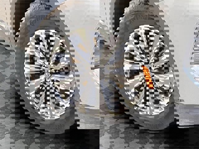 Certified 2024 Buick Envision Preferred image 32