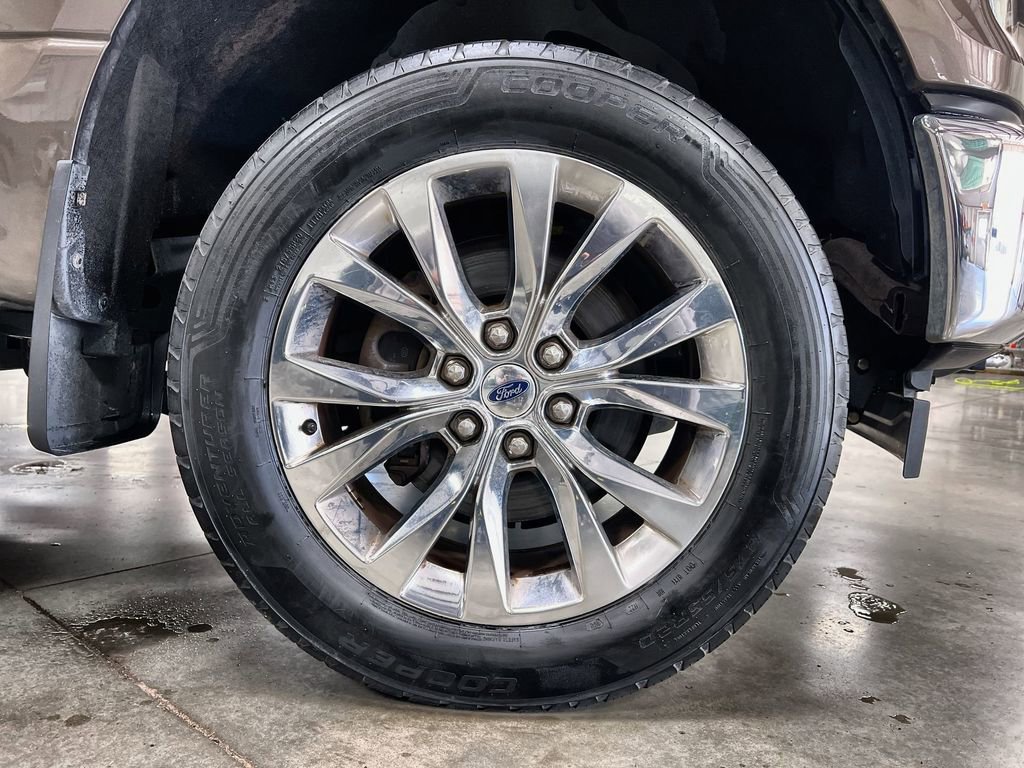 Used 2017 Ford F150 XLT w/ Equipment Group 302A Luxury AWD/4WD image 10