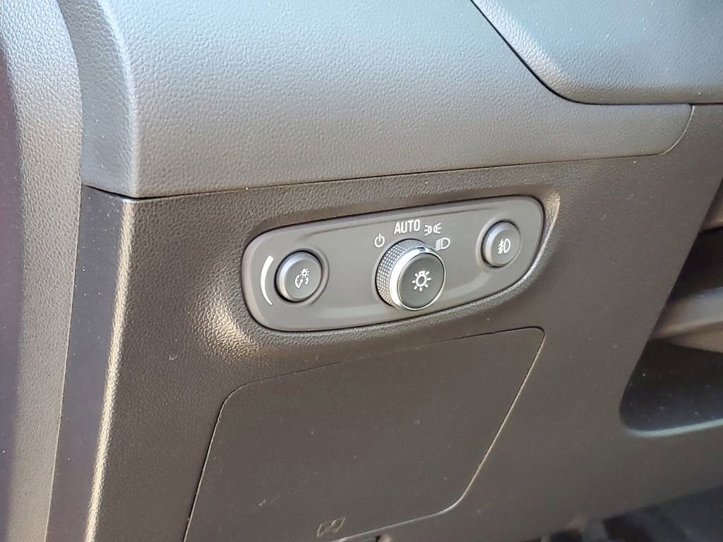 Used 2023 Buick Encore GX Select FWD image 9