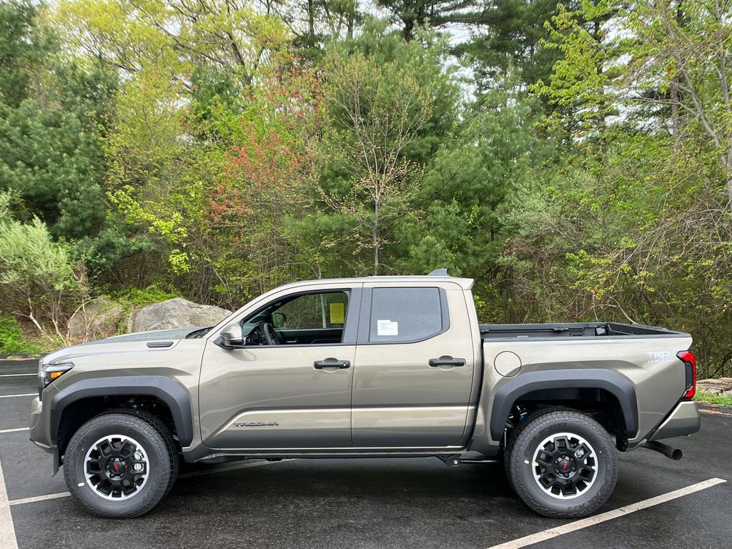 New 2026 Toyota Tacoma TRD Off-Road w/ TRD Off Road Upgrade Package AWD/4WD image 2